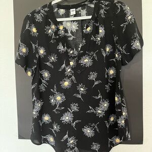 Ladies Old Navy summer blouse
